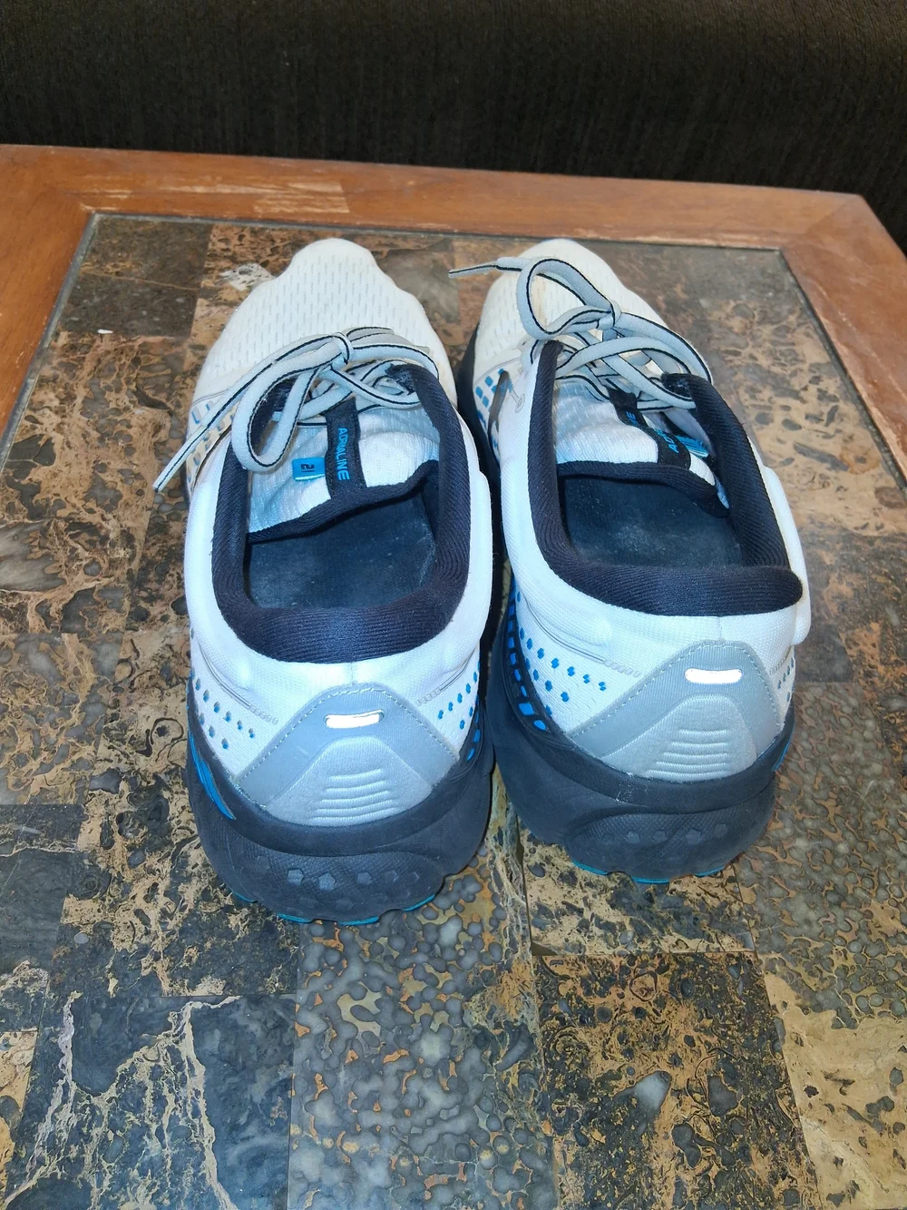 Brooks Adrenaline GTS 21 Men Lace-Up Low Top Running Shoes Gray/Black 2E SZ:12..
